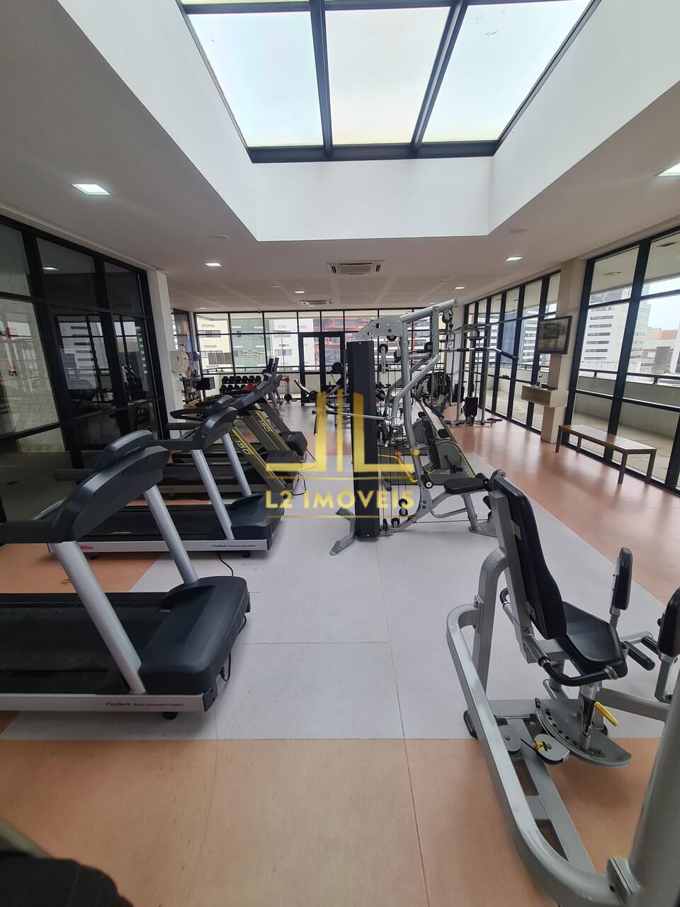 Apartamento à venda com 1 quarto, 50m² - Foto 9
