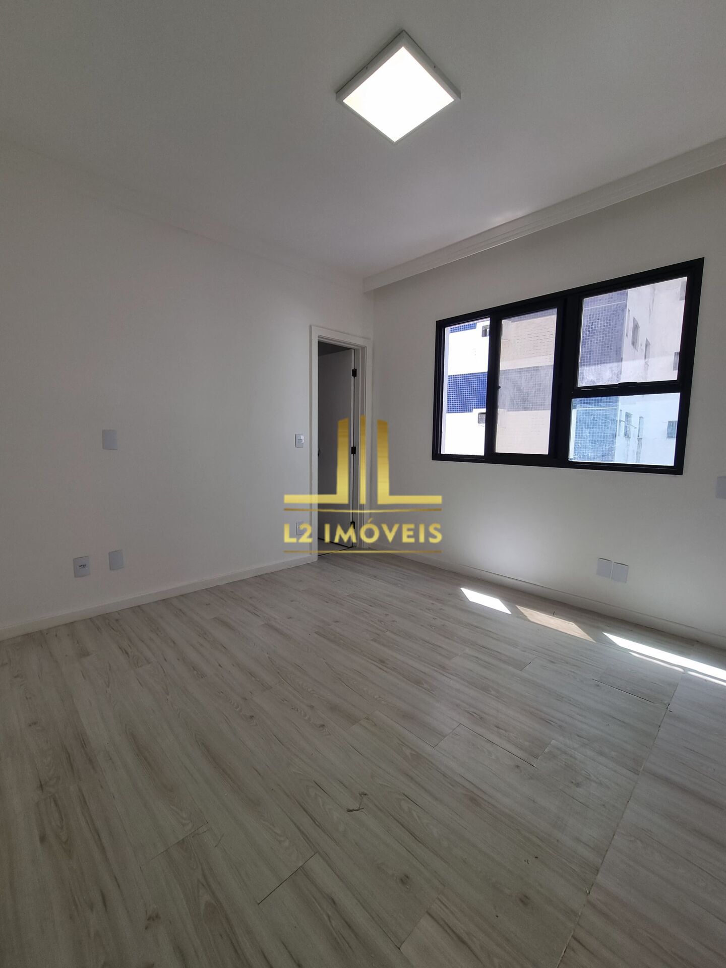 Apartamento à venda com 3 quartos, 94m² - Foto 7