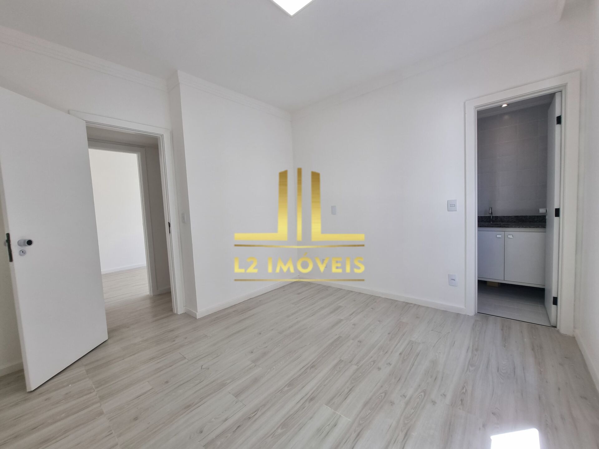 Apartamento à venda com 3 quartos, 94m² - Foto 8