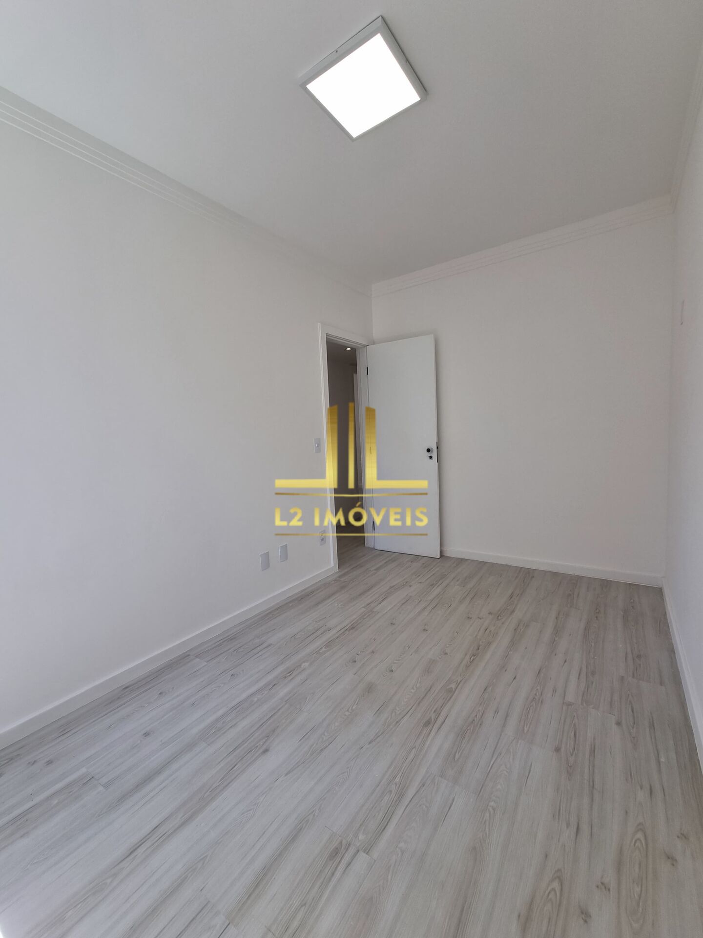 Apartamento à venda com 3 quartos, 94m² - Foto 11