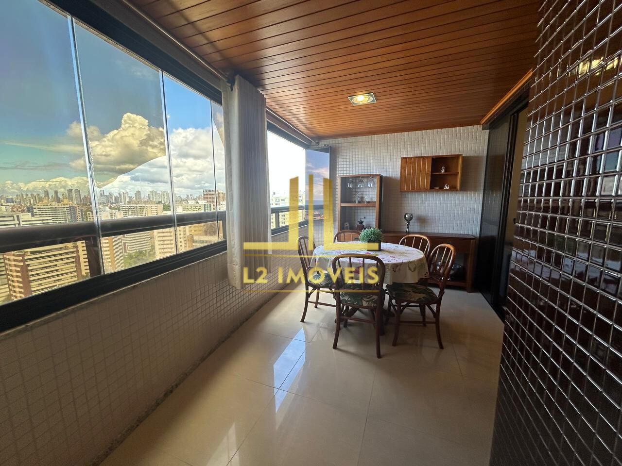 Apartamento à venda com 3 quartos, 138m² - Foto 4