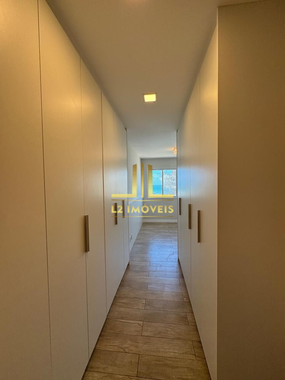 Apartamento à venda com 3 quartos, 142m² - Foto 12