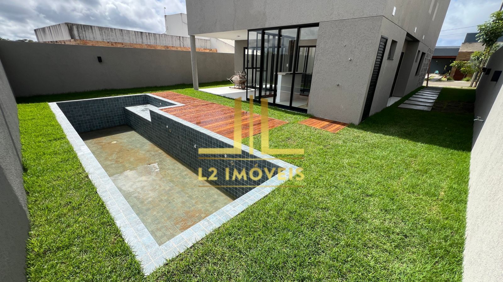 Casa à venda com 4 quartos, 300m² - Foto 6