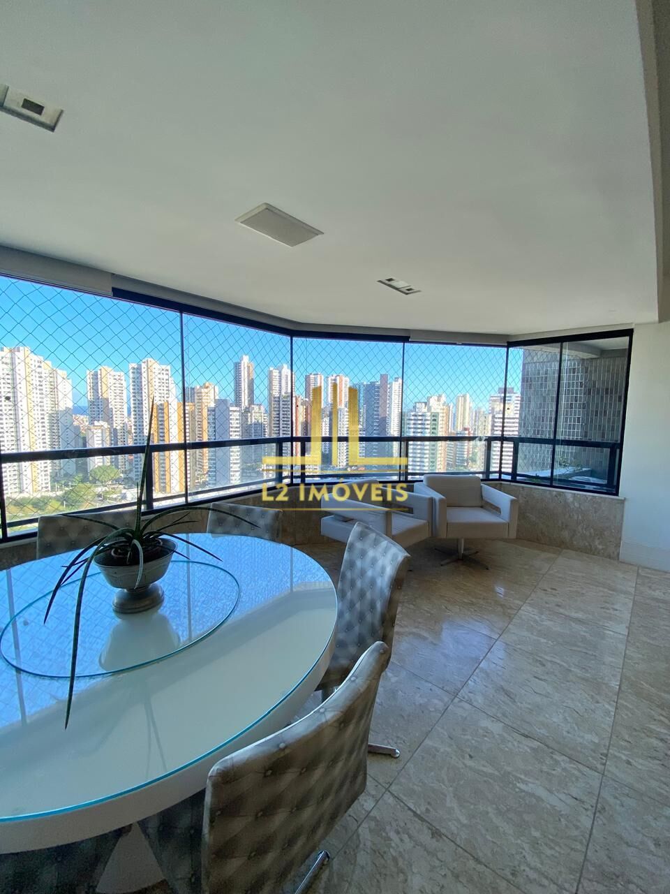 Apartamento à venda com 3 quartos, 243m² - Foto 10