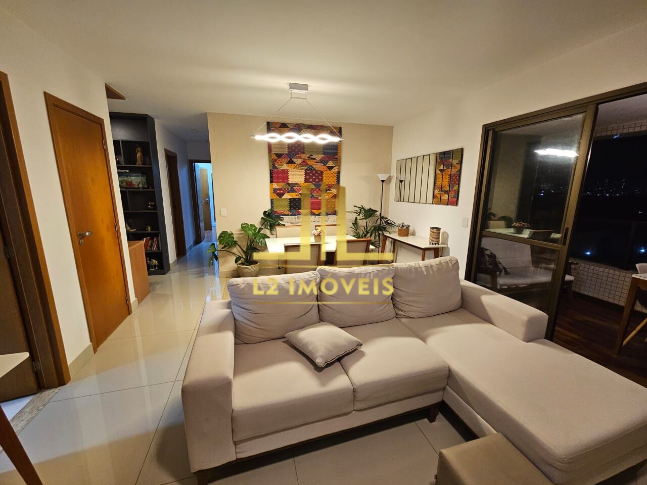 Apartamento à venda com 3 quartos, 115m² - Foto 3