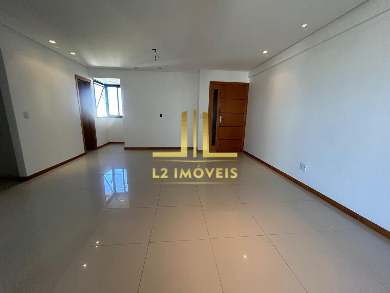 Apartamento à venda com 4 quartos, 145m² - Foto 3