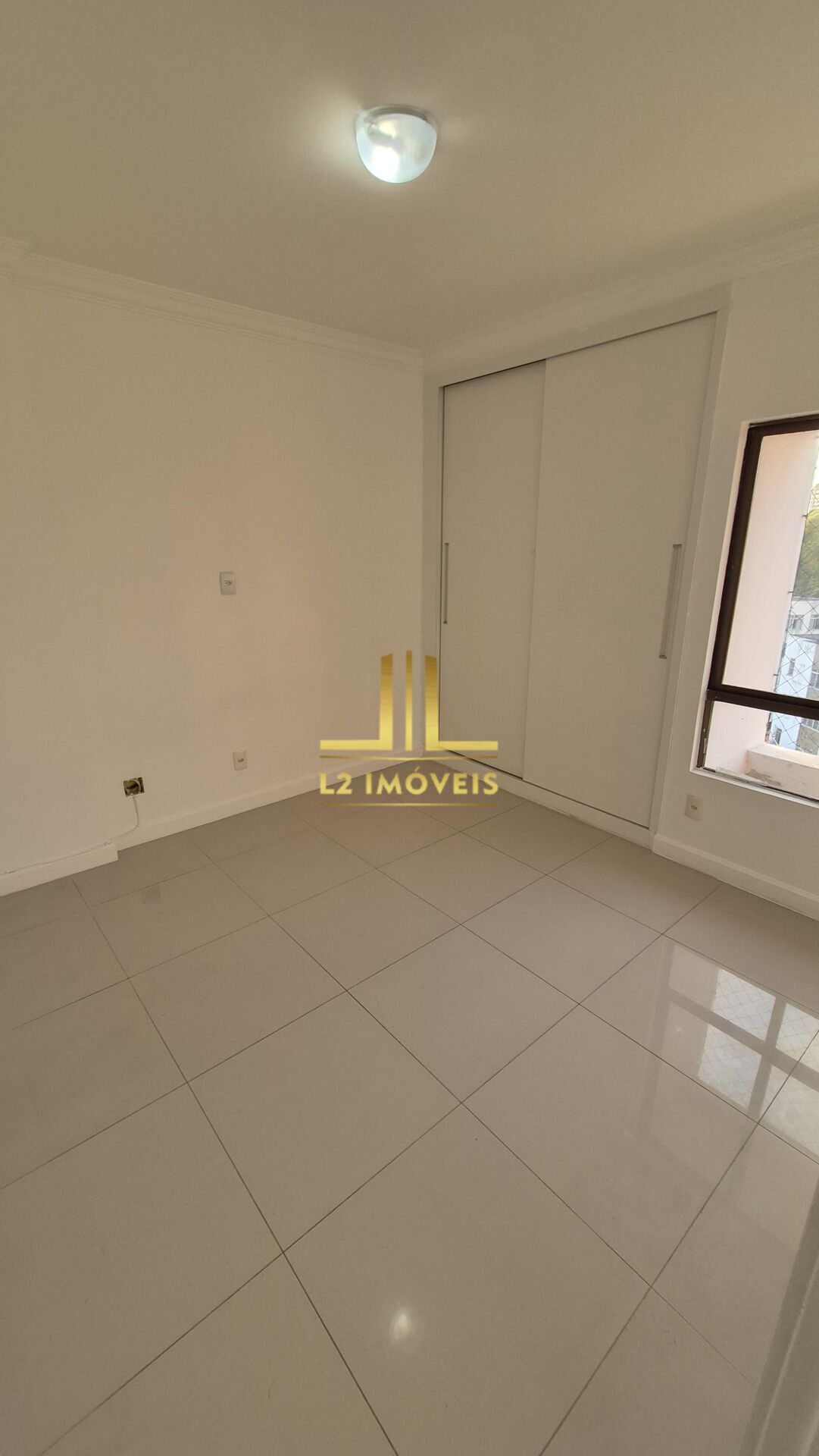 Apartamento à venda com 4 quartos, 152m² - Foto 7