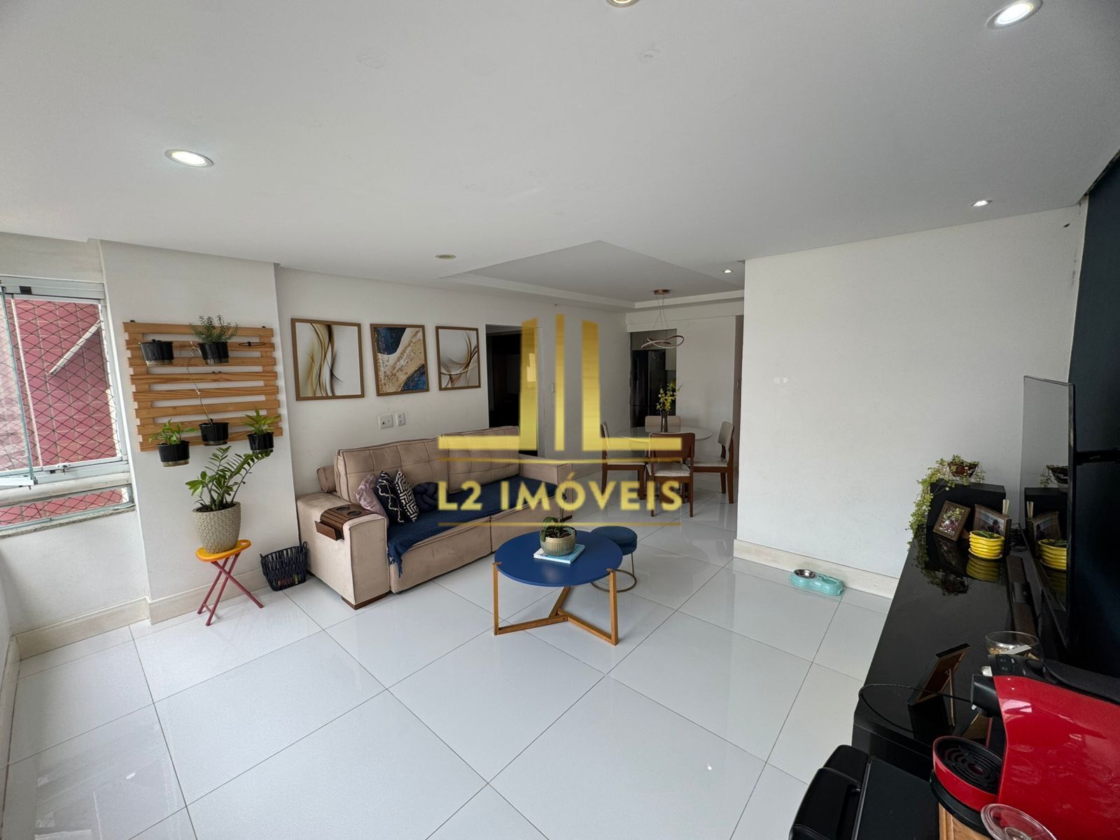 Apartamento à venda com 2 quartos, 85m² - Foto 3