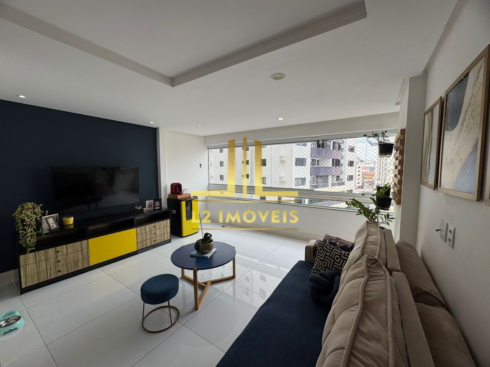 Apartamento à venda com 2 quartos, 85m² - Foto 1