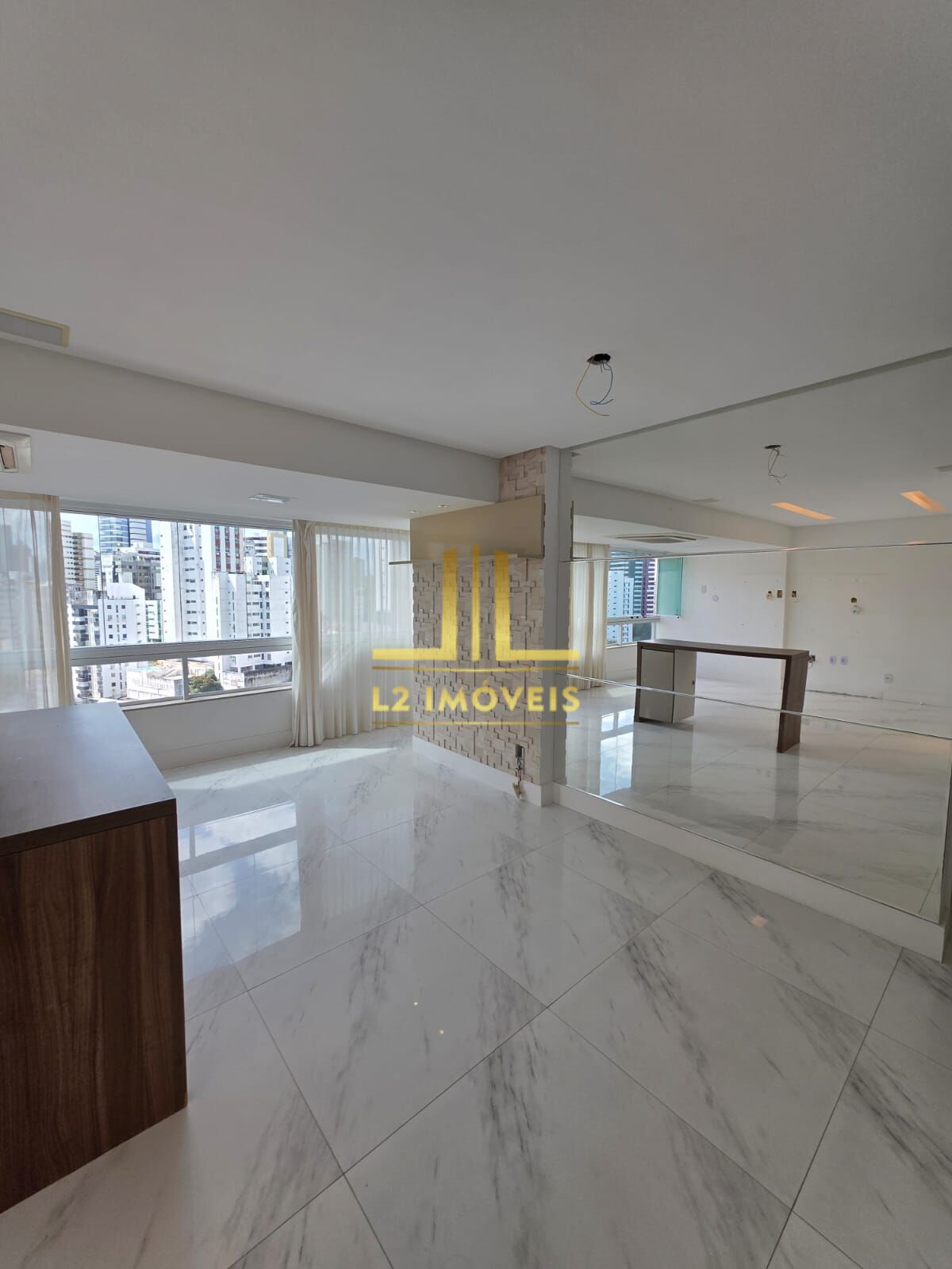 Apartamento à venda com 3 quartos, 91m² - Foto 1