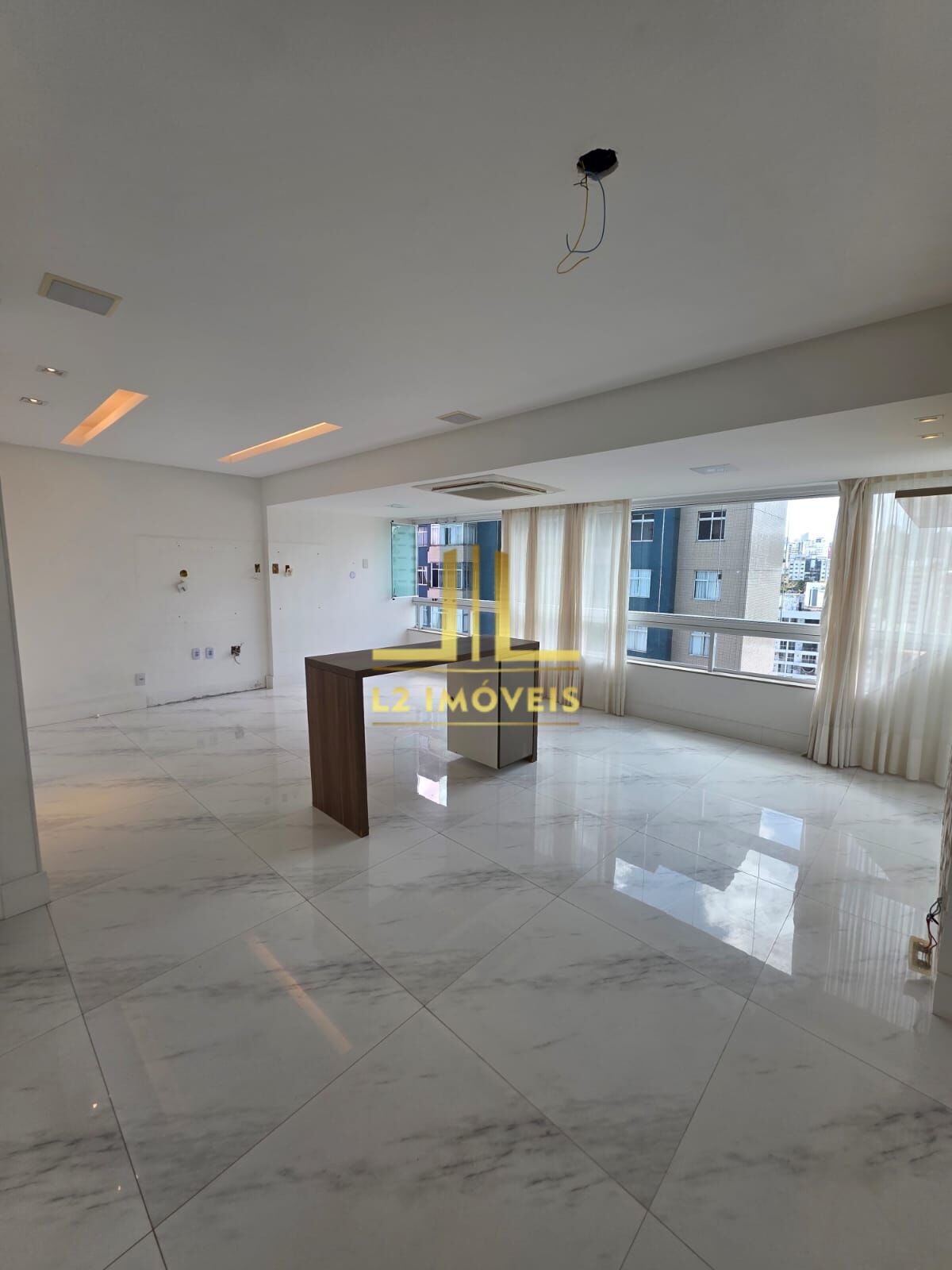 Apartamento à venda com 3 quartos, 91m² - Foto 3