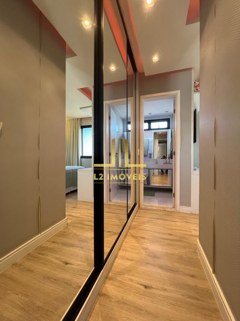 Apartamento para alugar com 3 quartos, 109m² - Foto 17