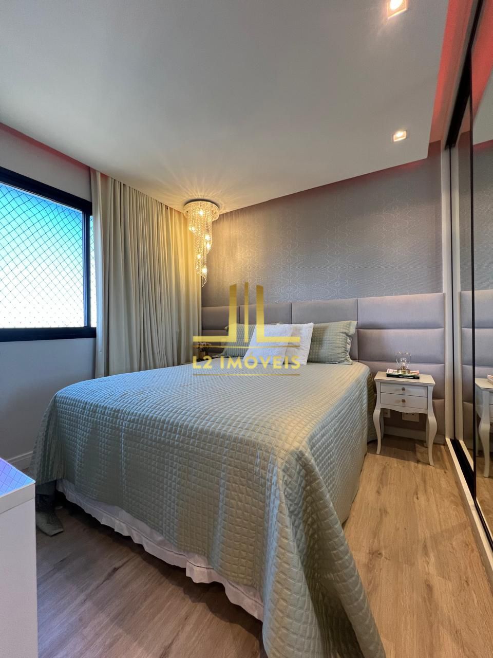Apartamento para alugar com 3 quartos, 109m² - Foto 11