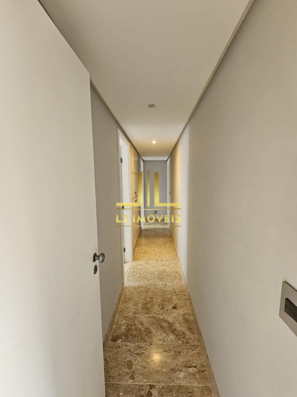 Apartamento à venda com 3 quartos, 193m² - Foto 23