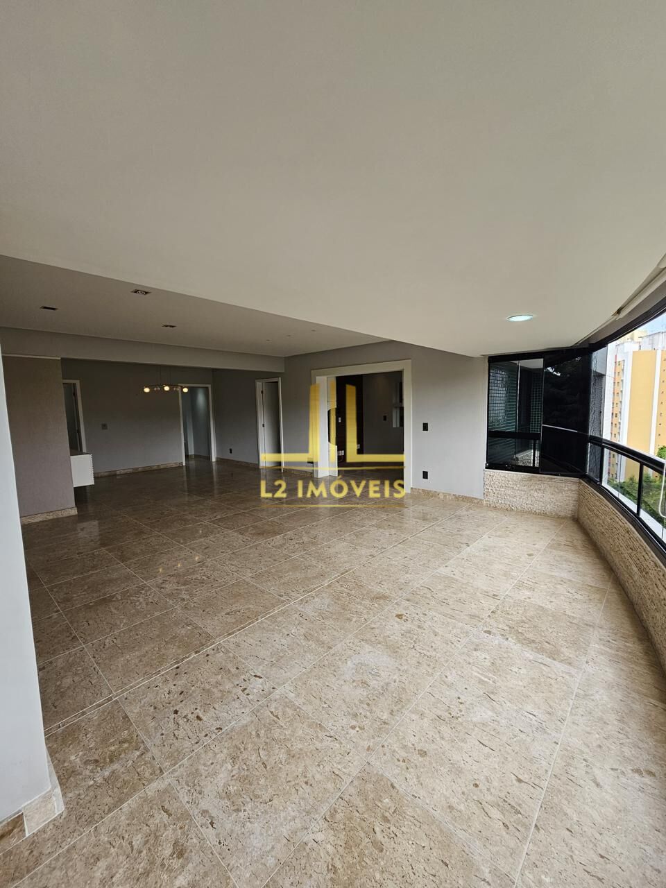 Apartamento à venda com 3 quartos, 193m² - Foto 5