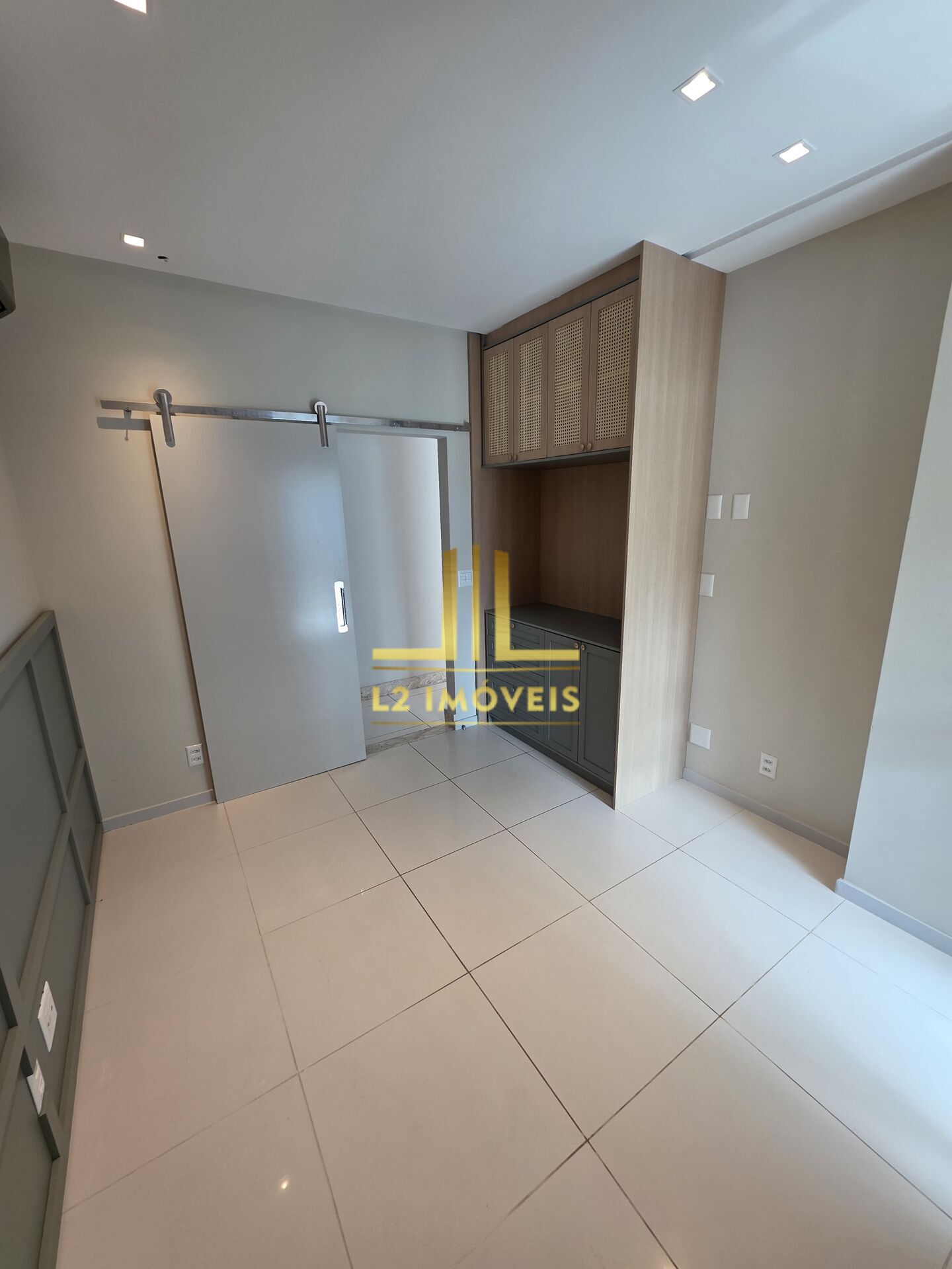 Apartamento à venda com 3 quartos, 185m² - Foto 14