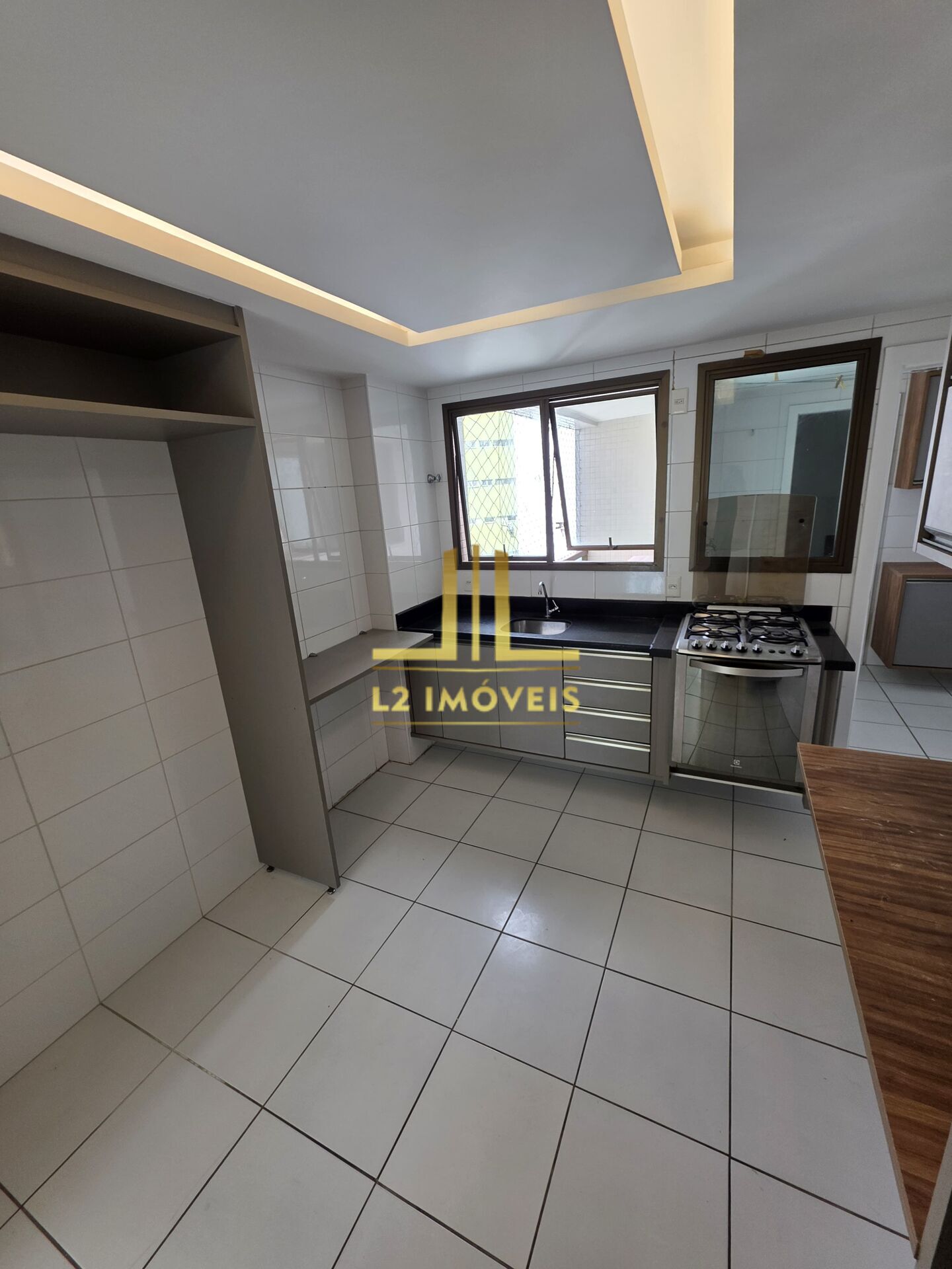 Apartamento à venda com 3 quartos, 185m² - Foto 23