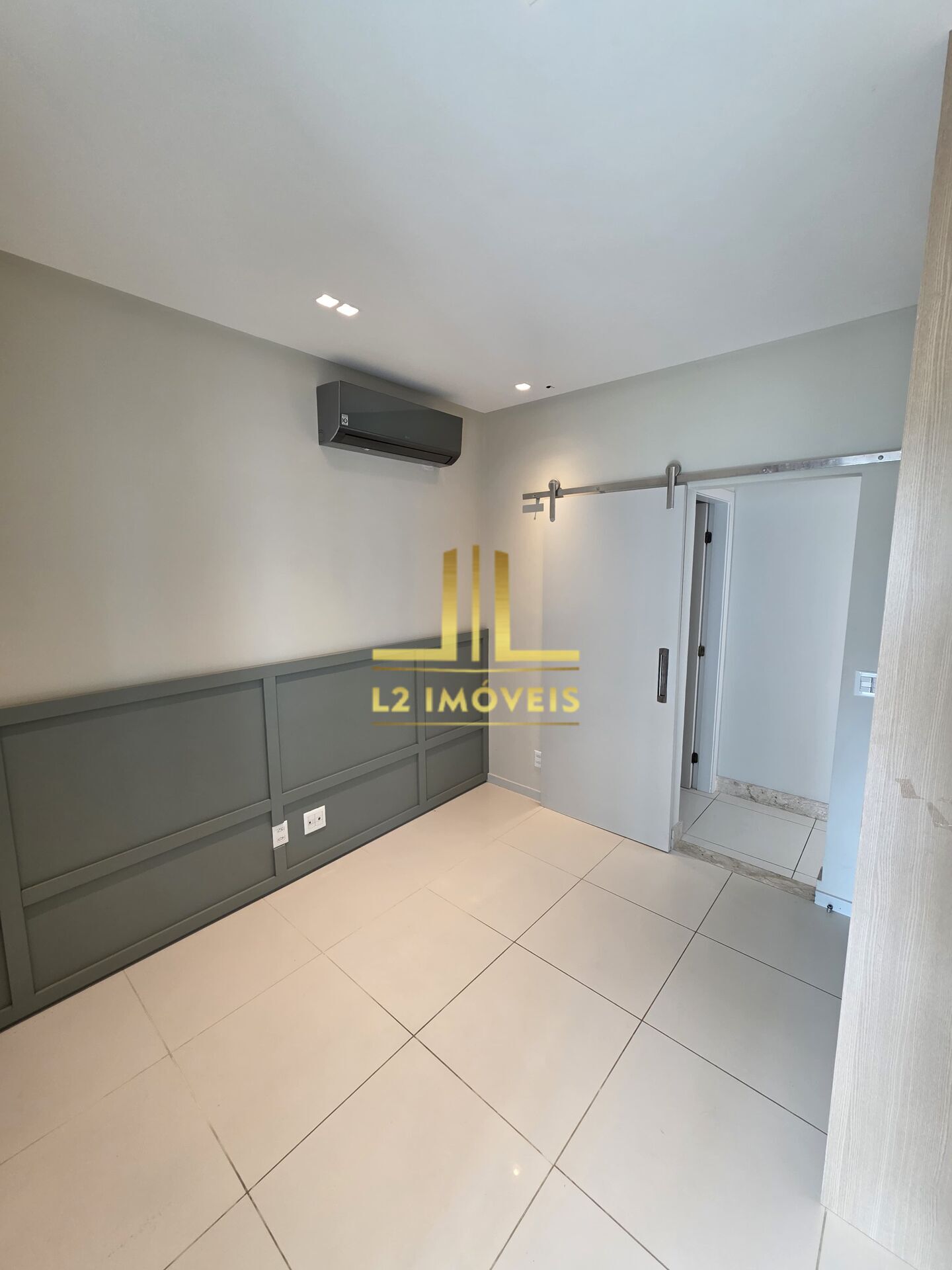Apartamento à venda com 3 quartos, 185m² - Foto 13