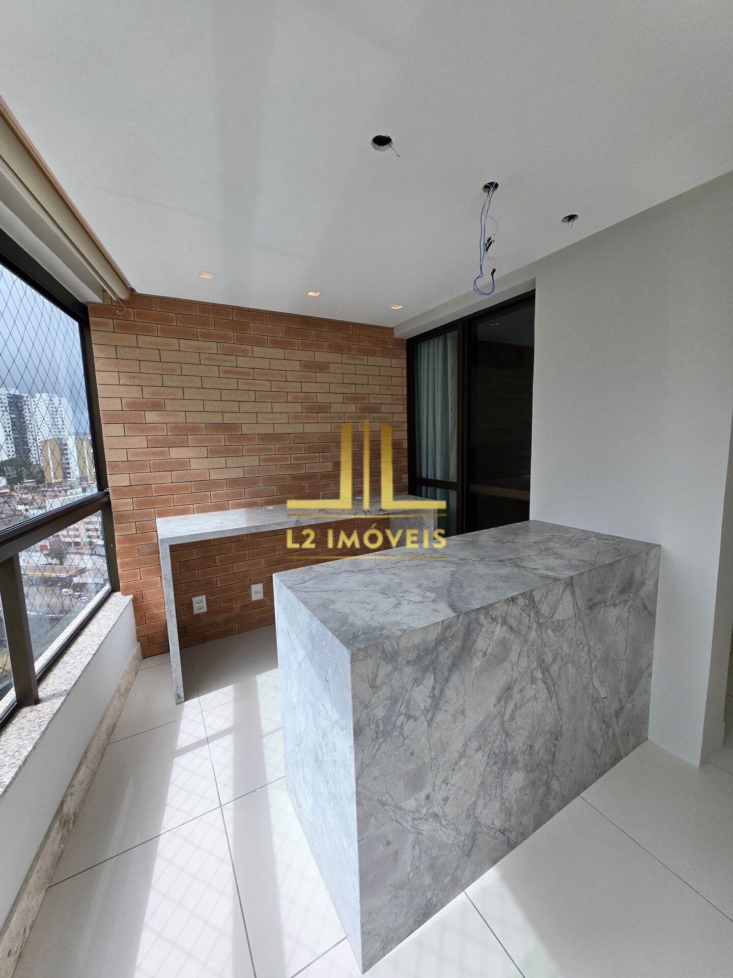 Apartamento à venda com 3 quartos, 185m² - Foto 9