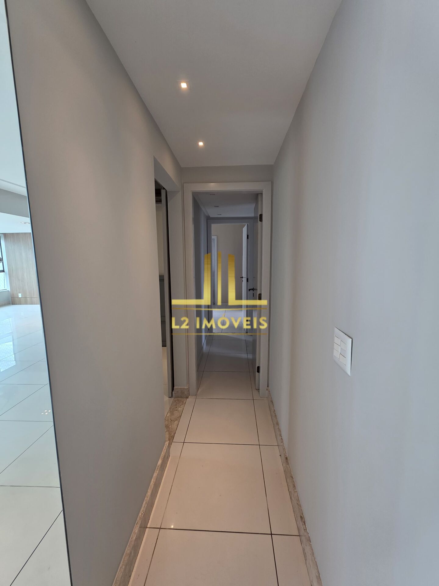 Apartamento à venda com 3 quartos, 185m² - Foto 12