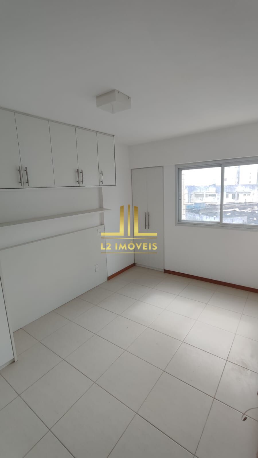 Apartamento à venda com 2 quartos, 62m² - Foto 4