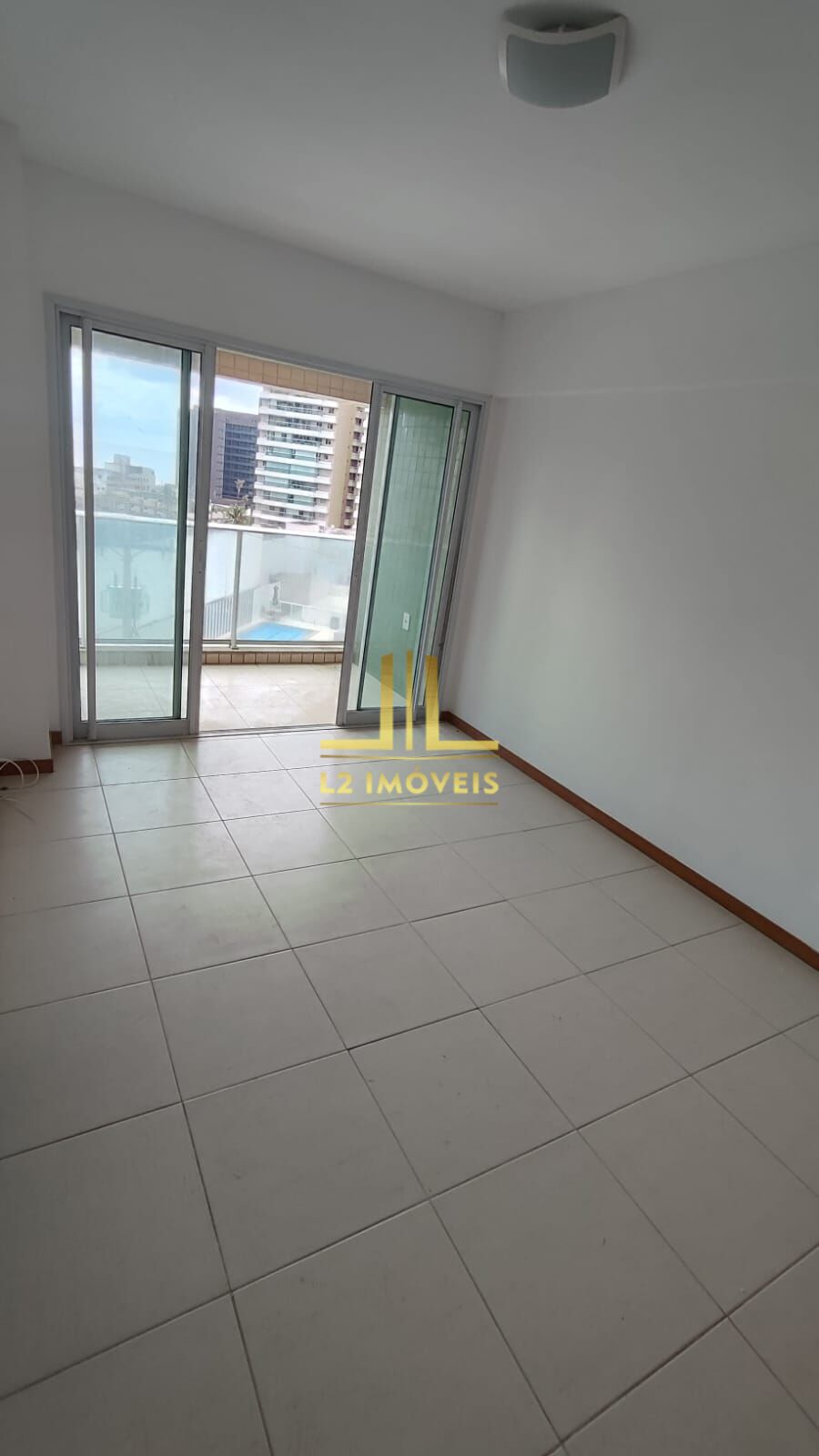 Apartamento à venda com 2 quartos, 62m² - Foto 1