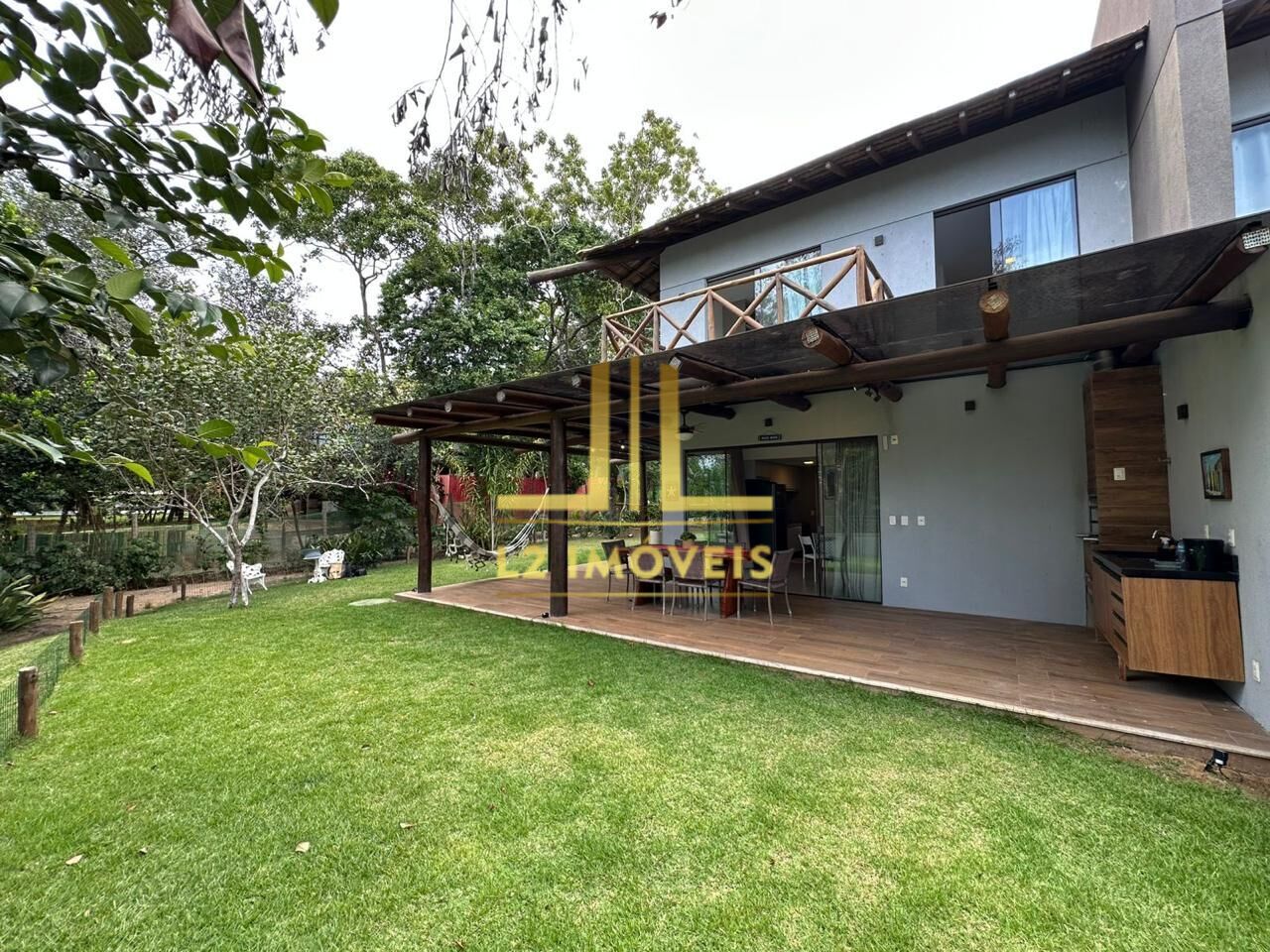 Casa à venda com 3 quartos, 136m² - Foto 2