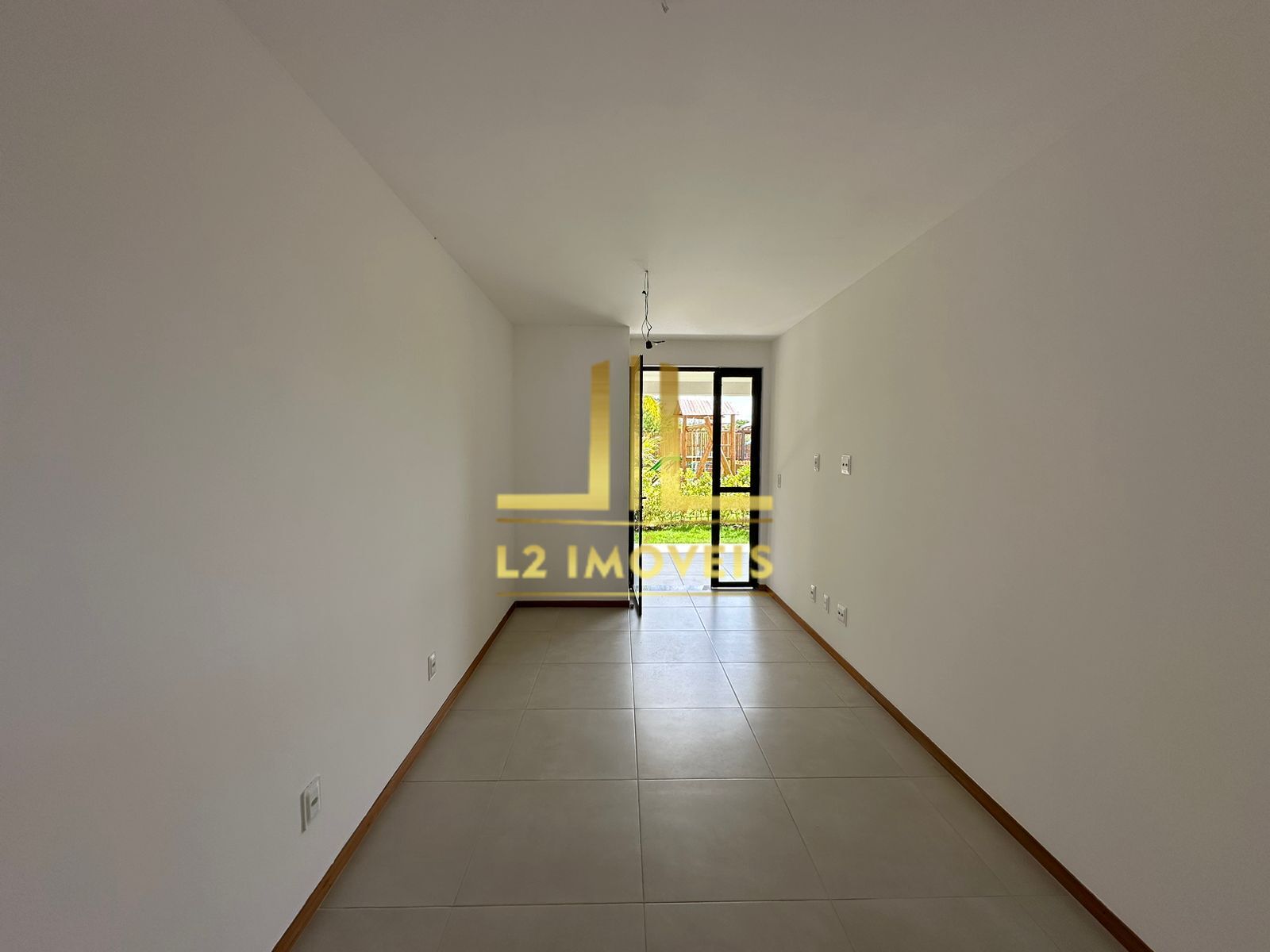 Apartamento à venda com 2 quartos, 60m² - Foto 1