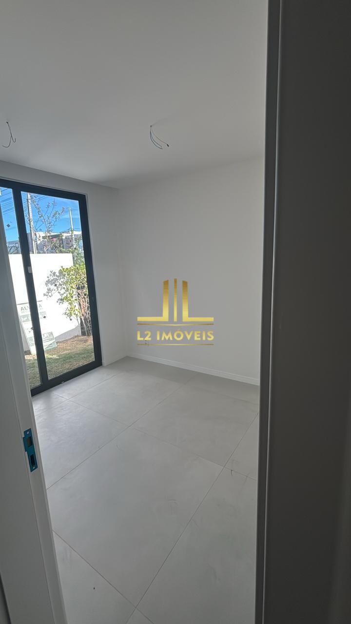Casa à venda com 4 quartos, 168m² - Foto 5