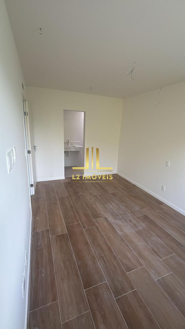 Casa à venda com 4 quartos, 168m² - Foto 8