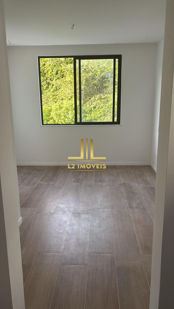 Casa à venda com 4 quartos, 168m² - Foto 7