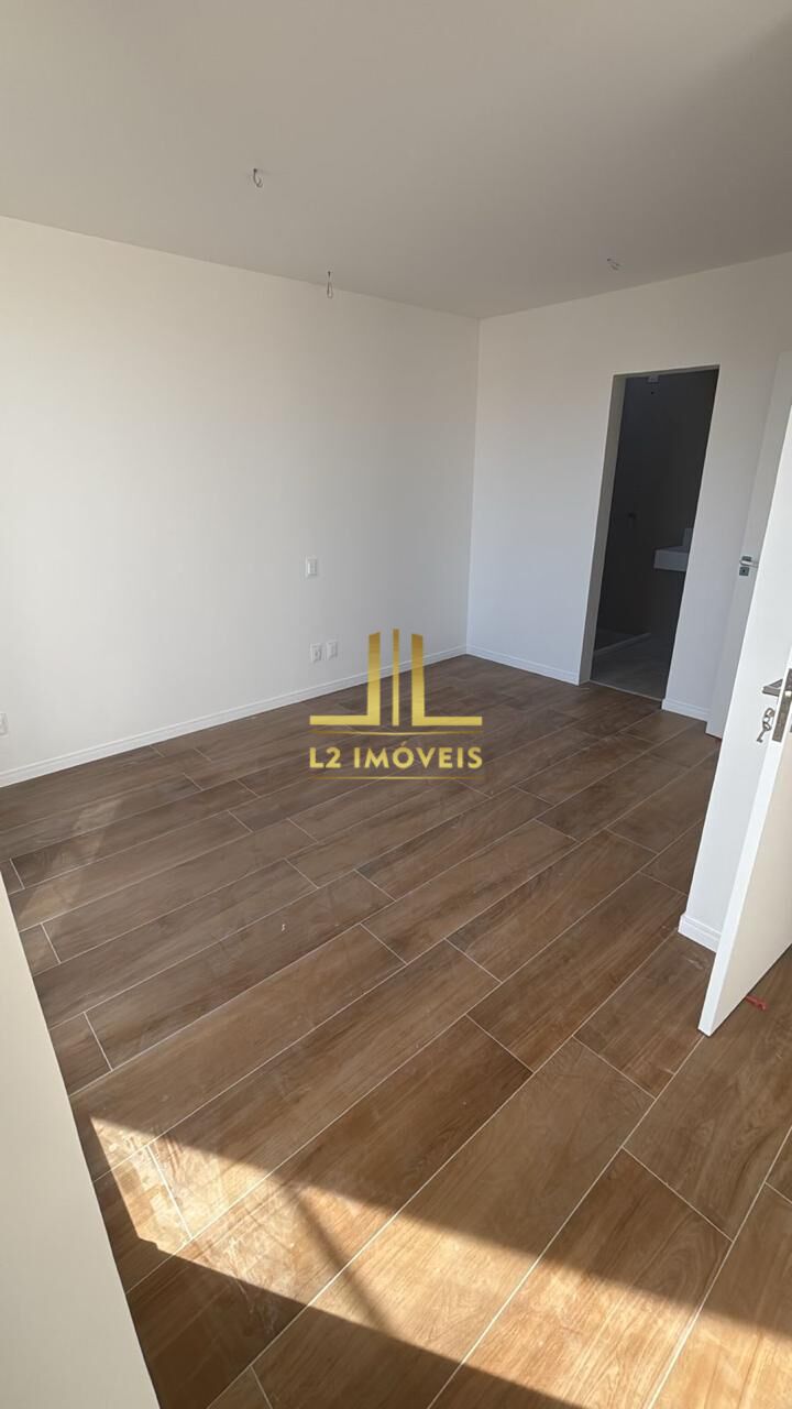 Casa à venda com 4 quartos, 168m² - Foto 9