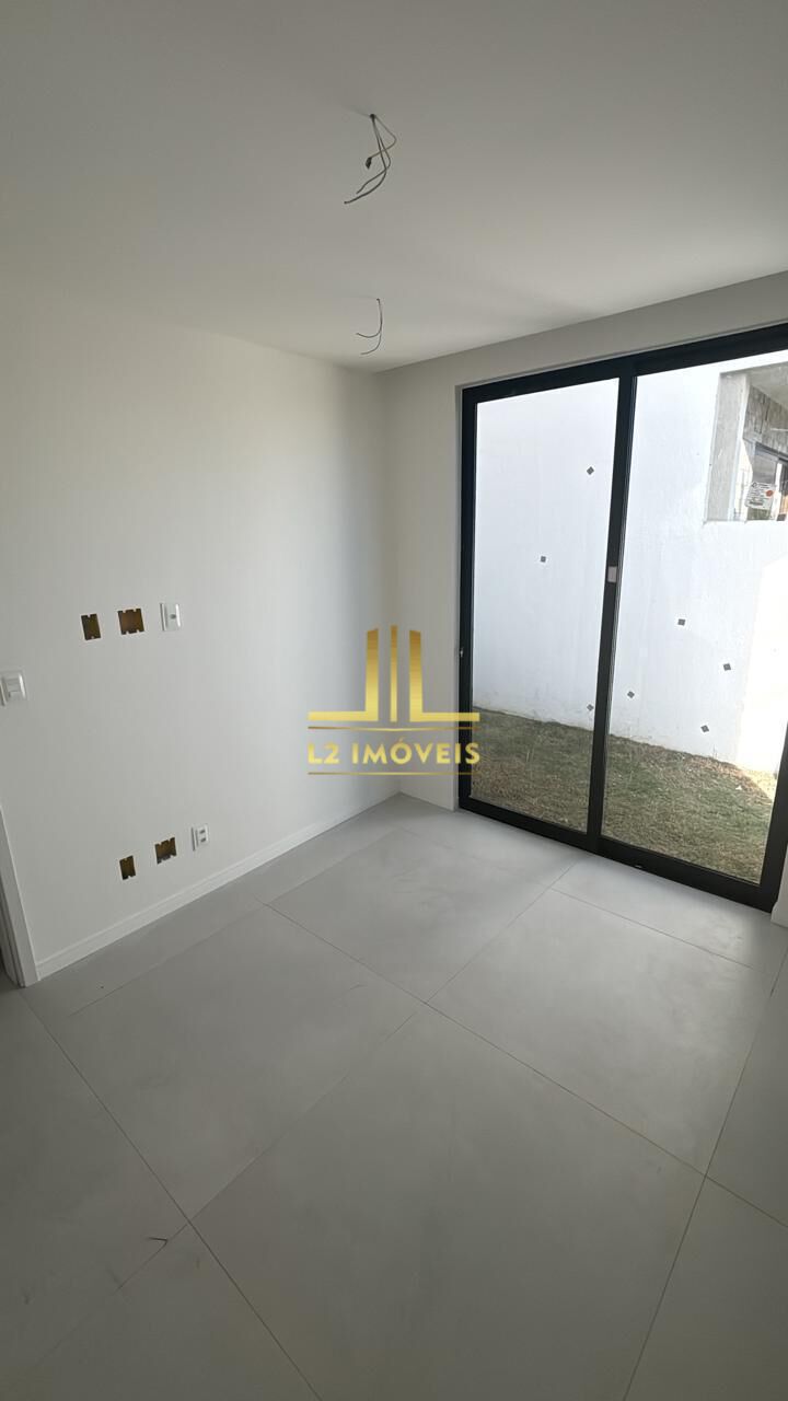 Casa à venda com 4 quartos, 168m² - Foto 10