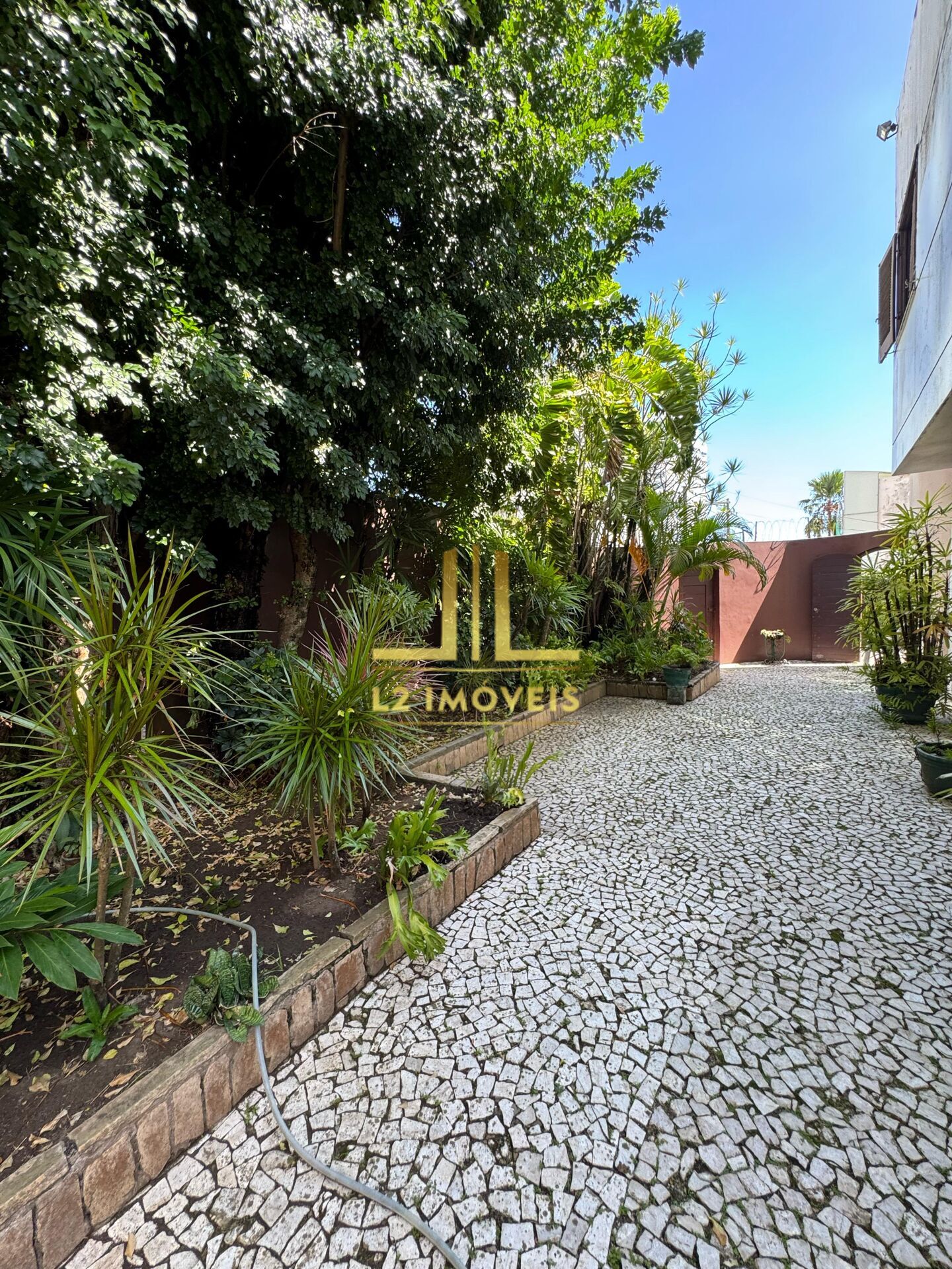 Casa à venda com 4 quartos, 627m² - Foto 4