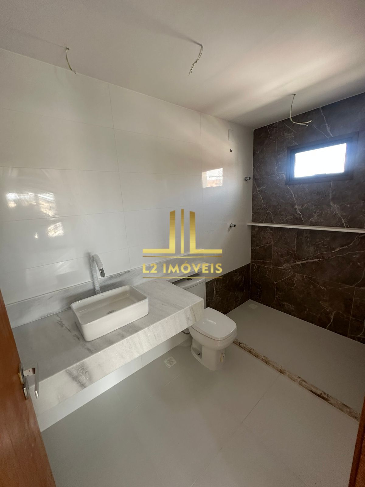 Casa à venda com 4 quartos, 245m² - Foto 18