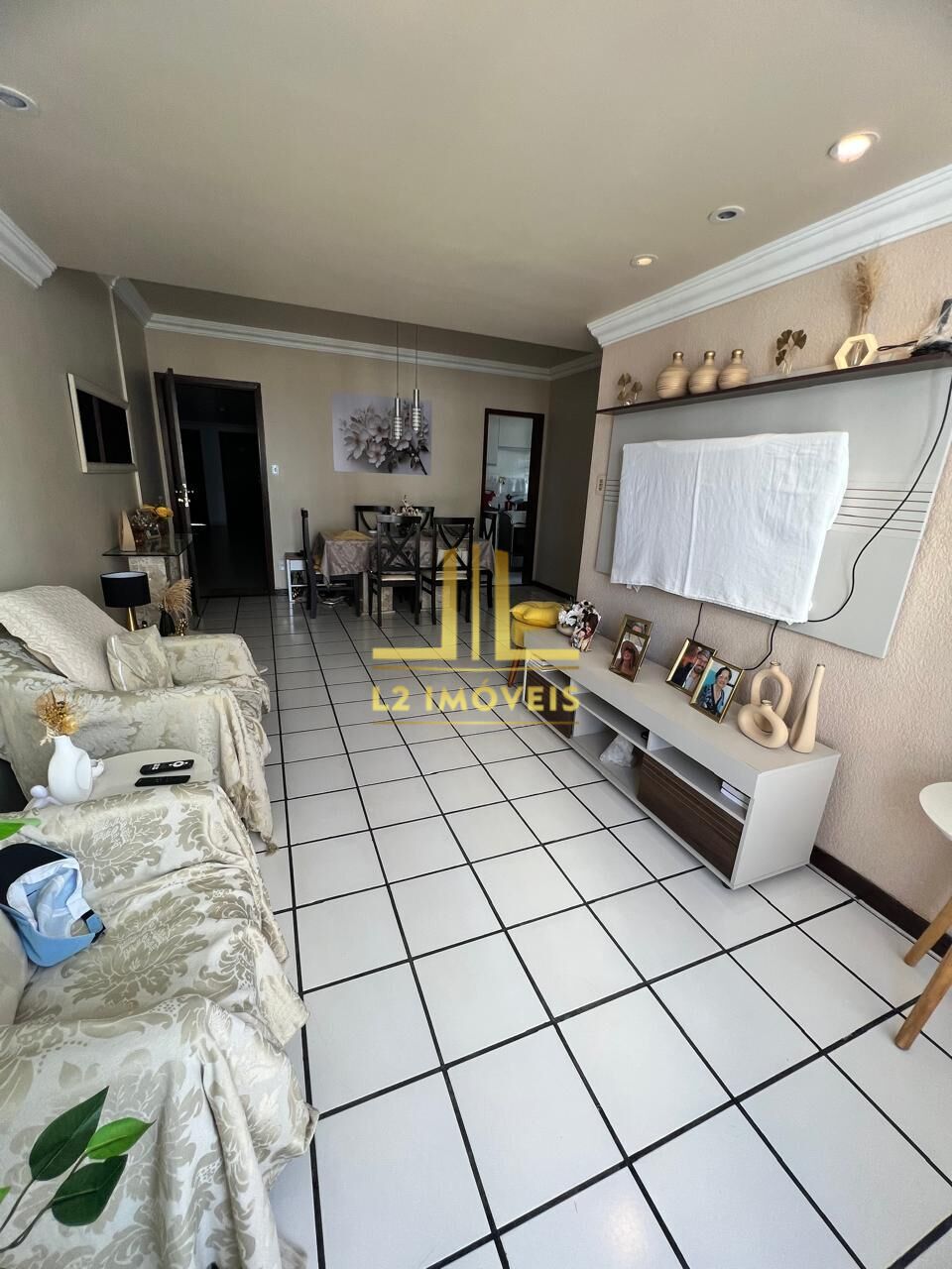 Apartamento à venda com 3 quartos, 100m² - Foto 1