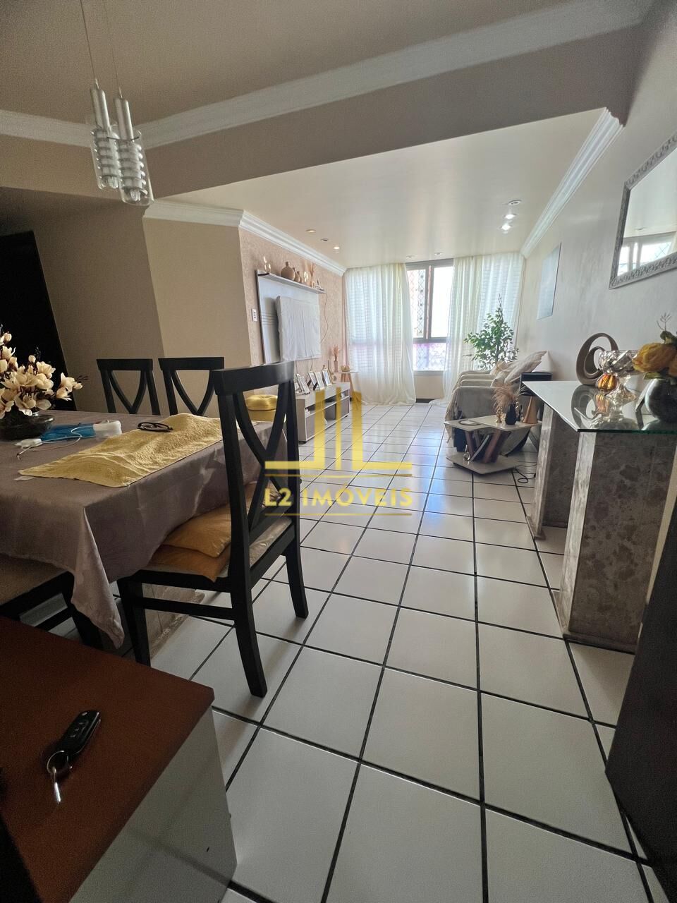 Apartamento à venda com 3 quartos, 100m² - Foto 2