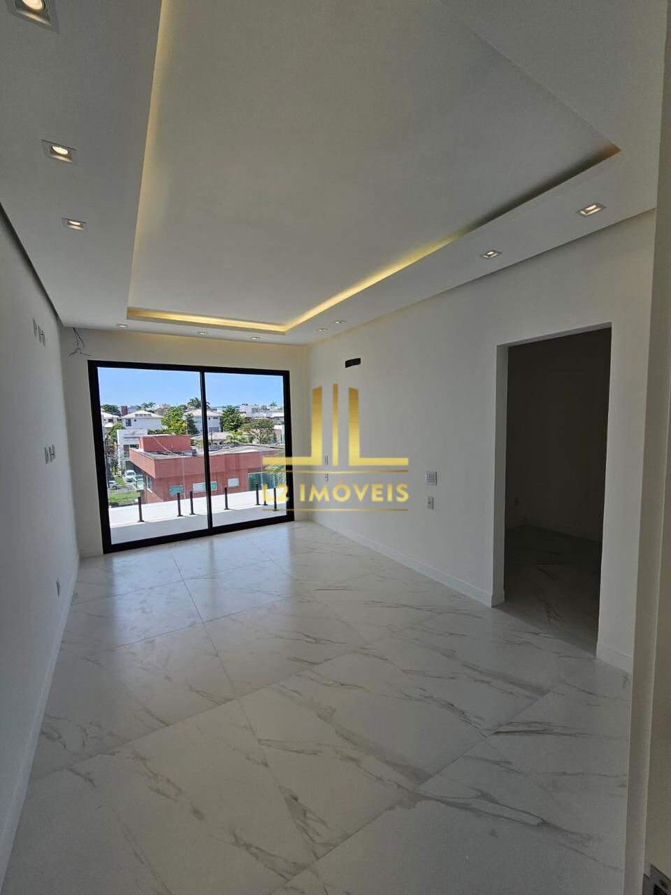 Casa à venda com 4 quartos, 275m² - Foto 17