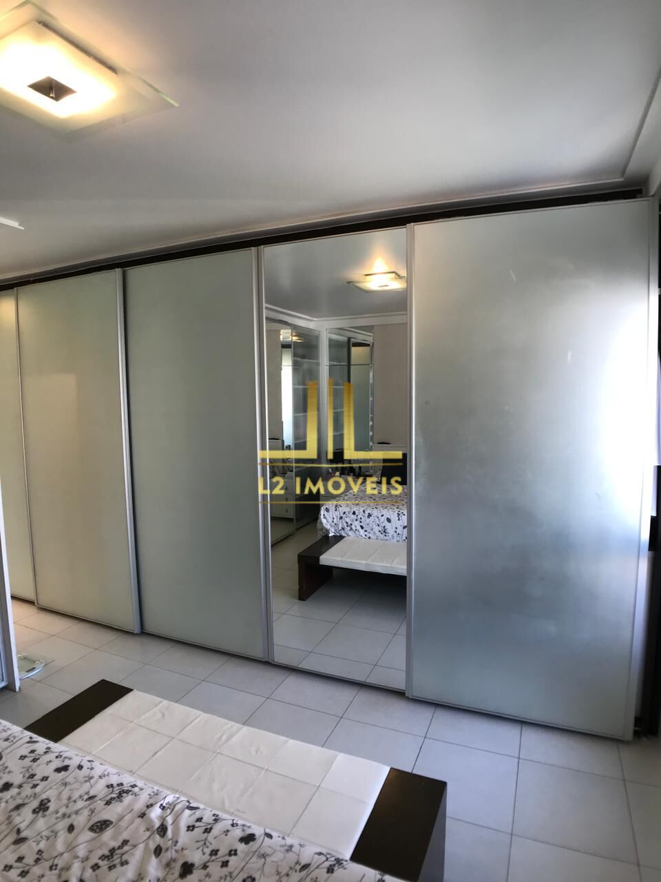 Apartamento à venda com 4 quartos, 196m² - Foto 9