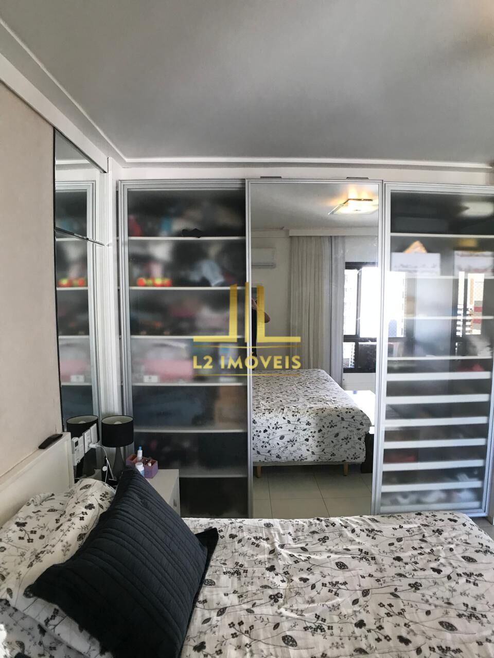 Apartamento à venda com 4 quartos, 196m² - Foto 13