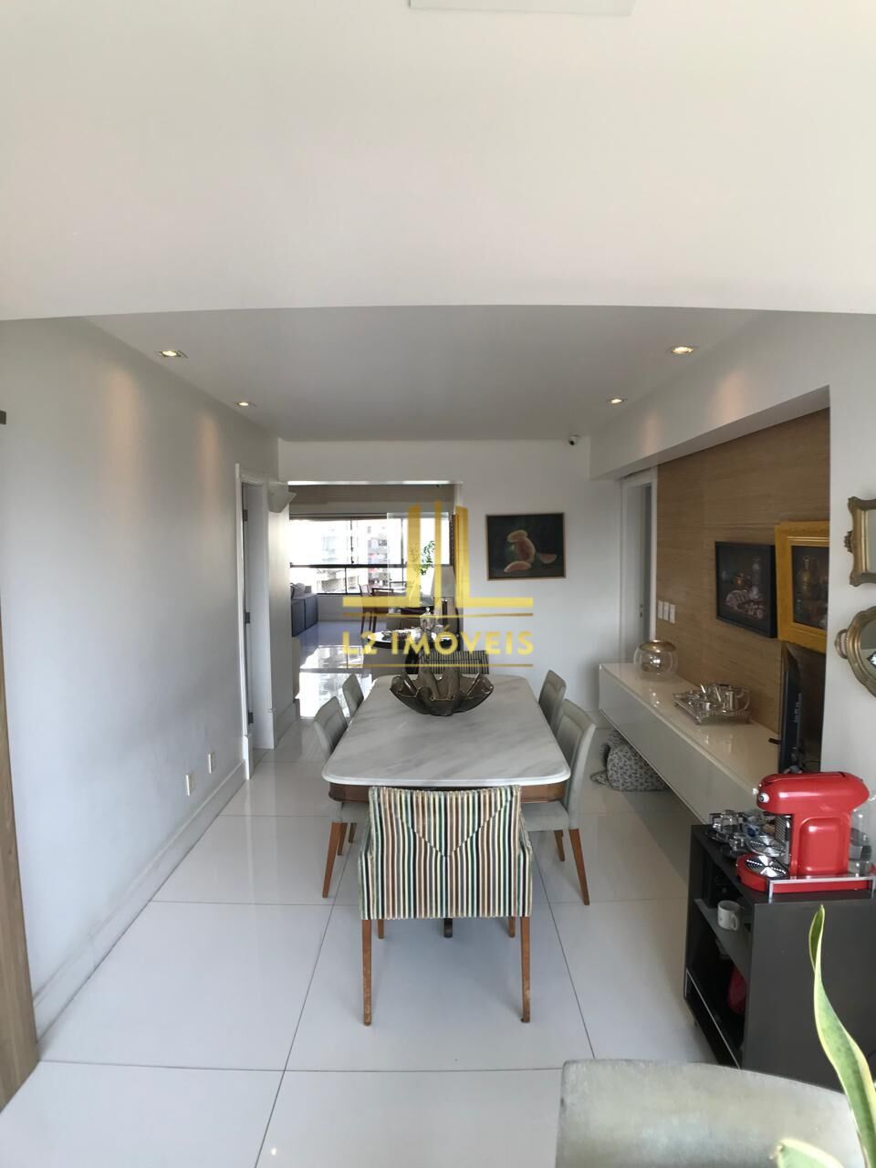 Apartamento à venda com 4 quartos, 196m² - Foto 10