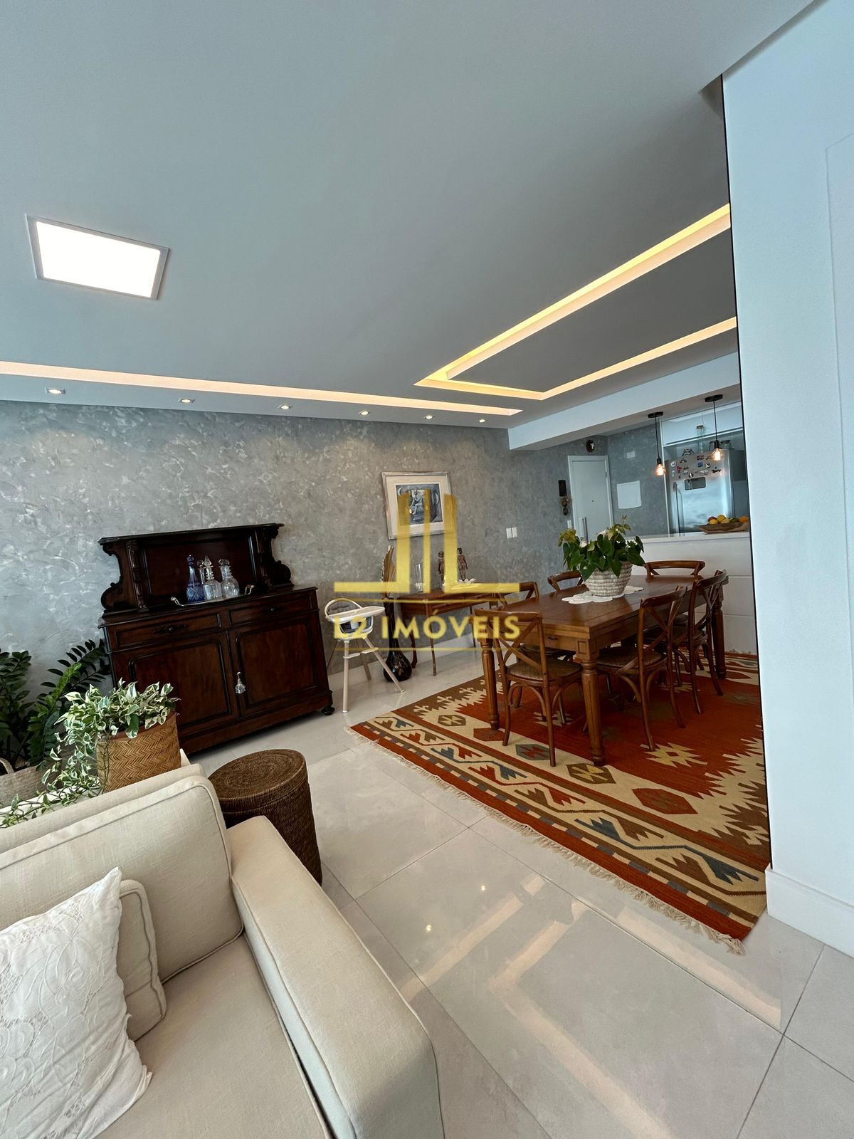 Apartamento à venda com 3 quartos, 110m² - Foto 3