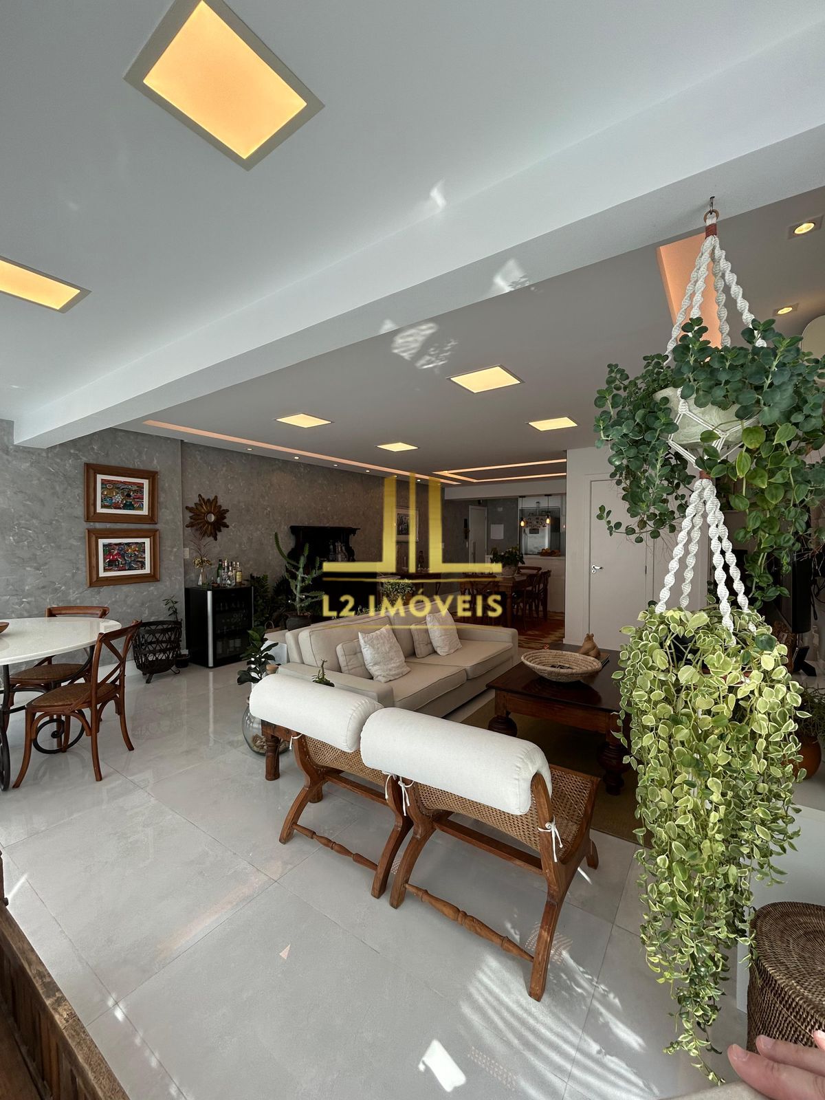 Apartamento à venda com 3 quartos, 110m² - Foto 4