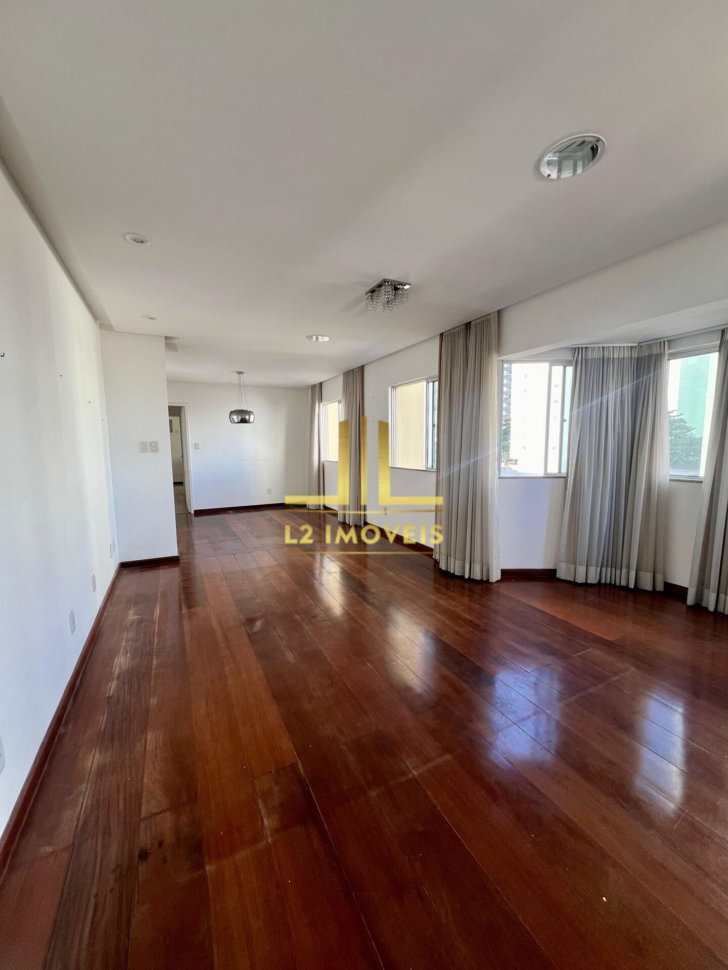 Apartamento à venda com 3 quartos, 149m² - Foto 5