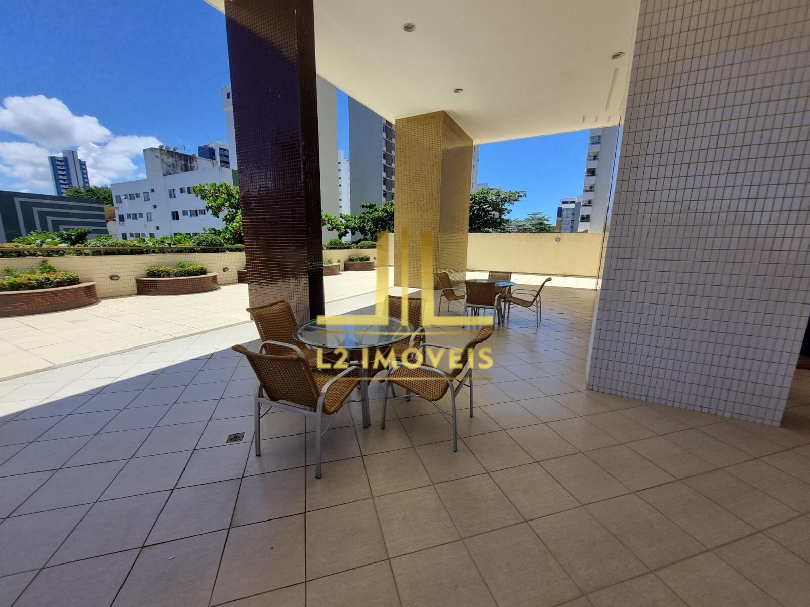 Apartamento à venda com 2 quartos, 80m² - Foto 17
