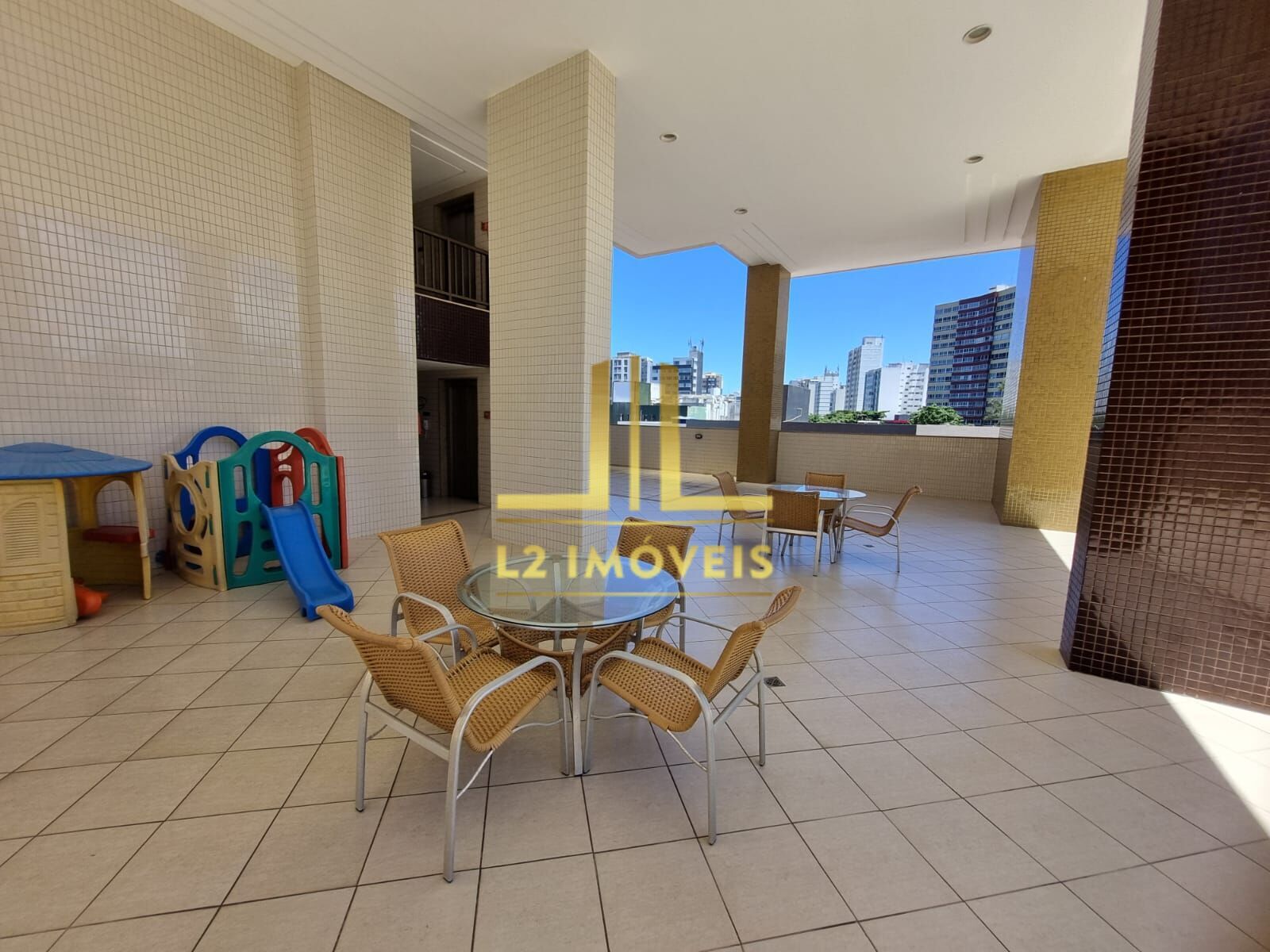 Apartamento à venda com 2 quartos, 80m² - Foto 15