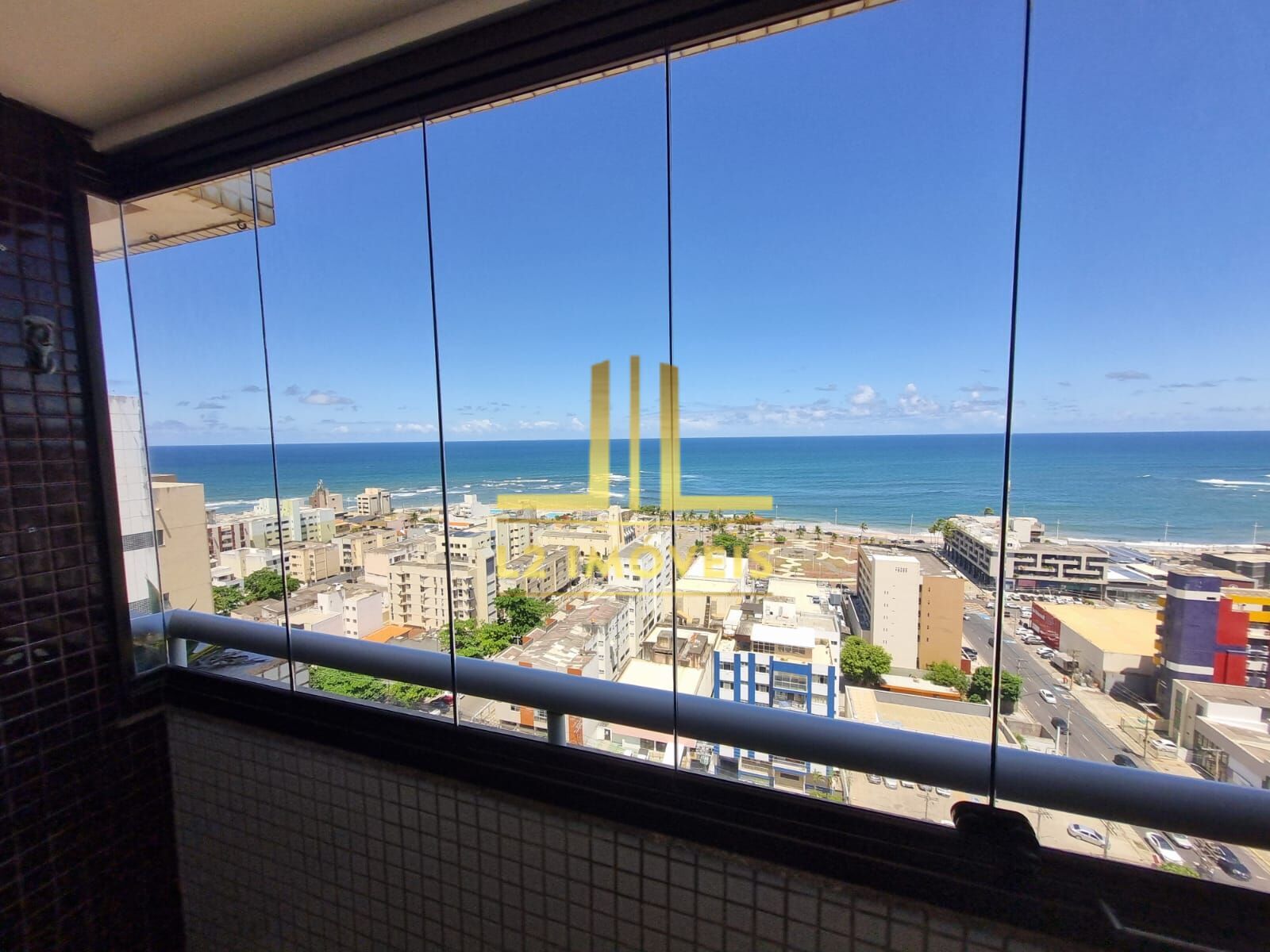 Apartamento à venda com 2 quartos, 80m² - Foto 2