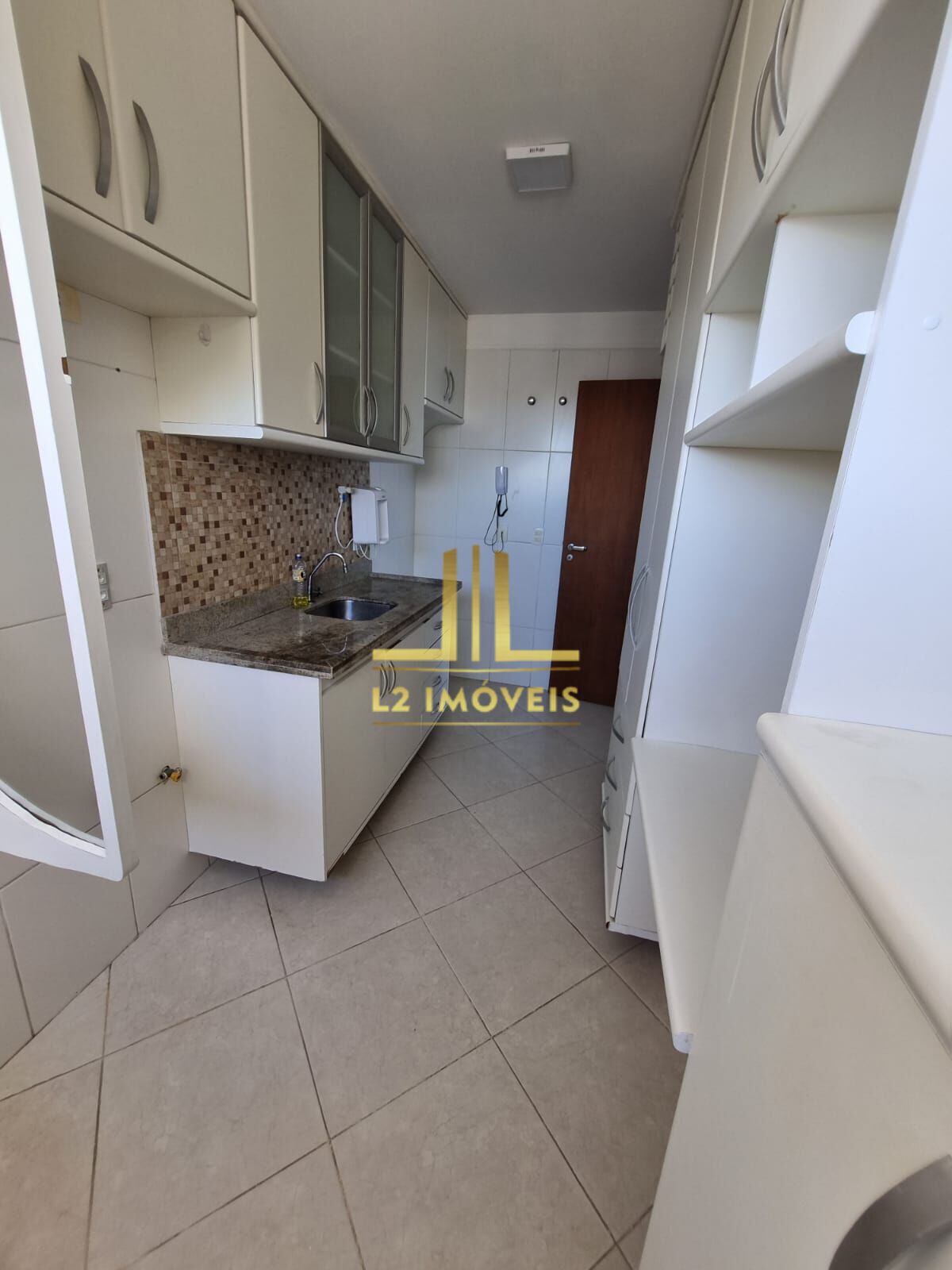 Apartamento à venda com 2 quartos, 80m² - Foto 6
