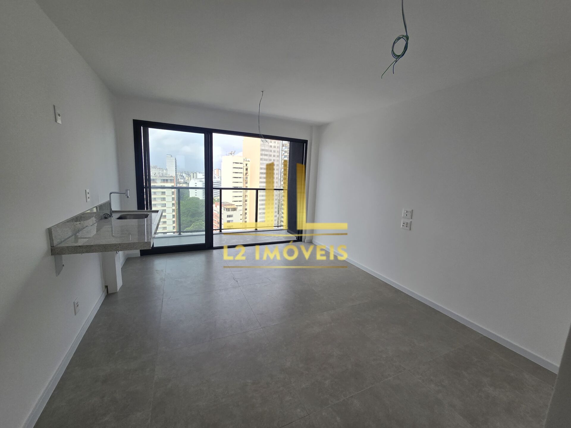 Apartamento à venda com 1 quarto, 27m² - Foto 2