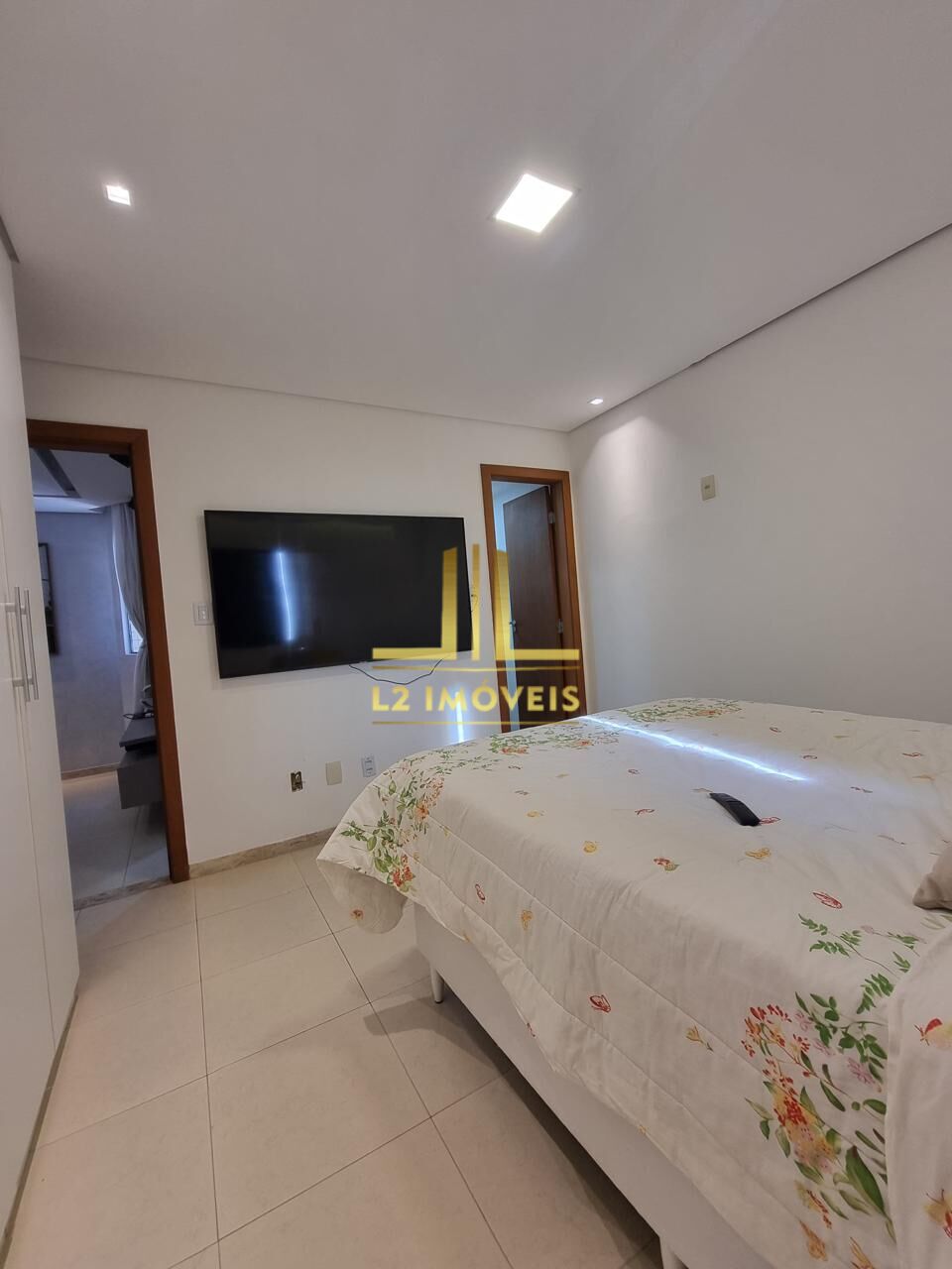 Apartamento à venda com 2 quartos, 79m² - Foto 10